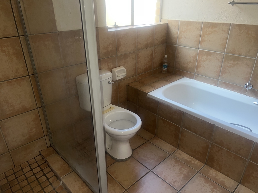 2 Bedroom Property for Sale in Greenhills Ext 3 Gauteng