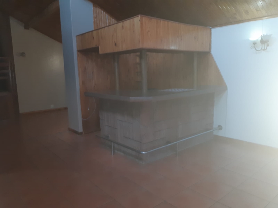 3 Bedroom Property for Sale in Bonaero Park Gauteng