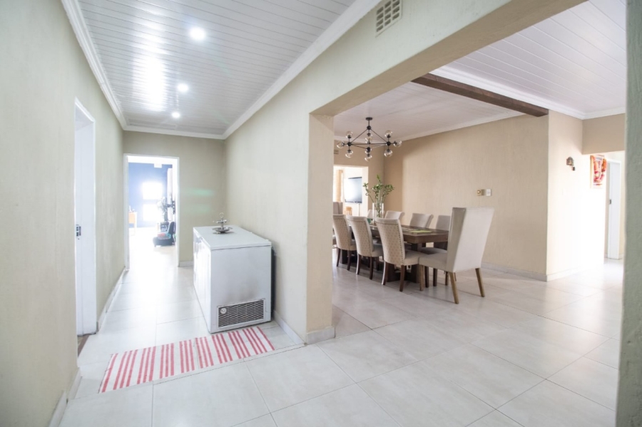 6 Bedroom Property for Sale in Croydon Gauteng