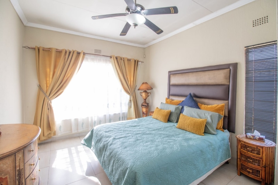 6 Bedroom Property for Sale in Croydon Gauteng