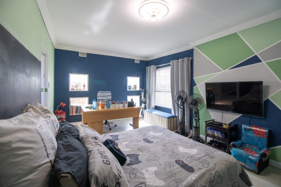 6 Bedroom Property for Sale in Croydon Gauteng