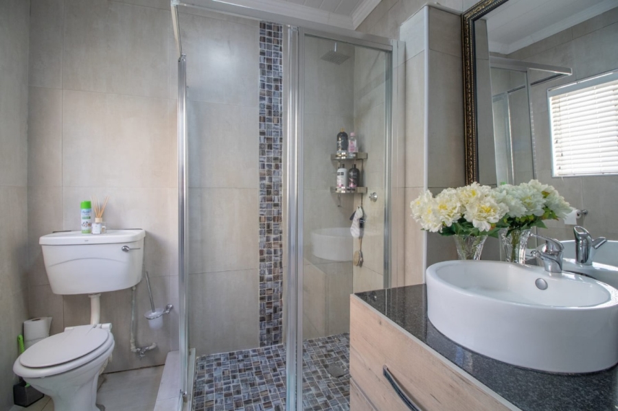 6 Bedroom Property for Sale in Croydon Gauteng