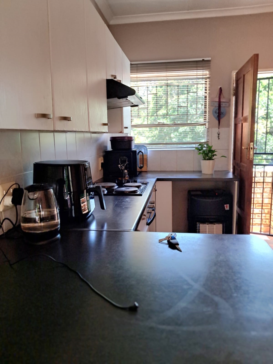 To Let 2 Bedroom Property for Rent in Paulshof Gauteng