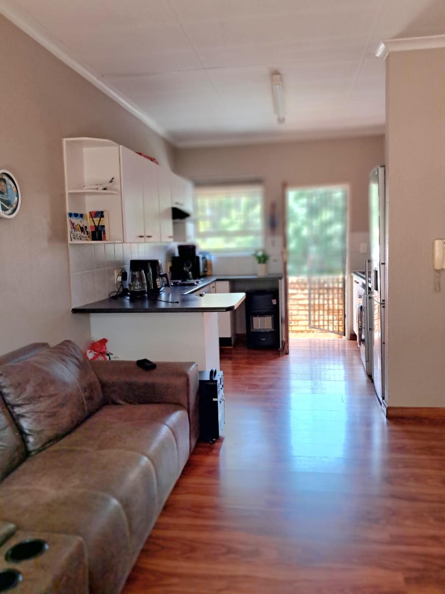 To Let 2 Bedroom Property for Rent in Paulshof Gauteng