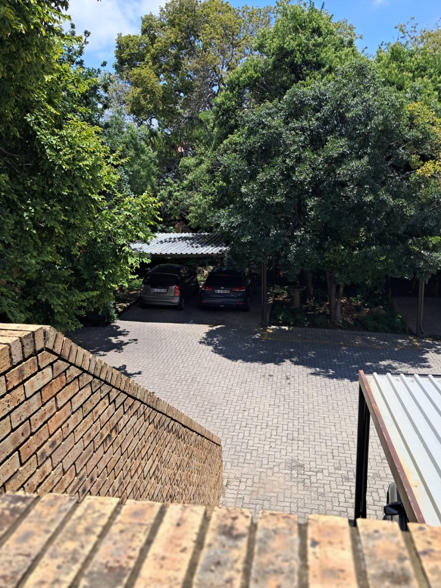 To Let 2 Bedroom Property for Rent in Paulshof Gauteng