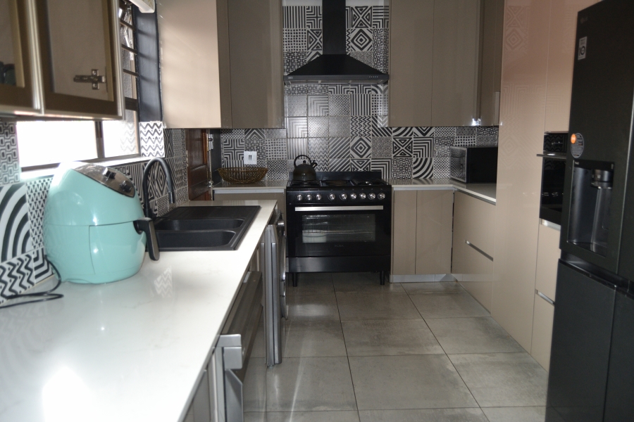 3 Bedroom Property for Sale in Croydon Gauteng