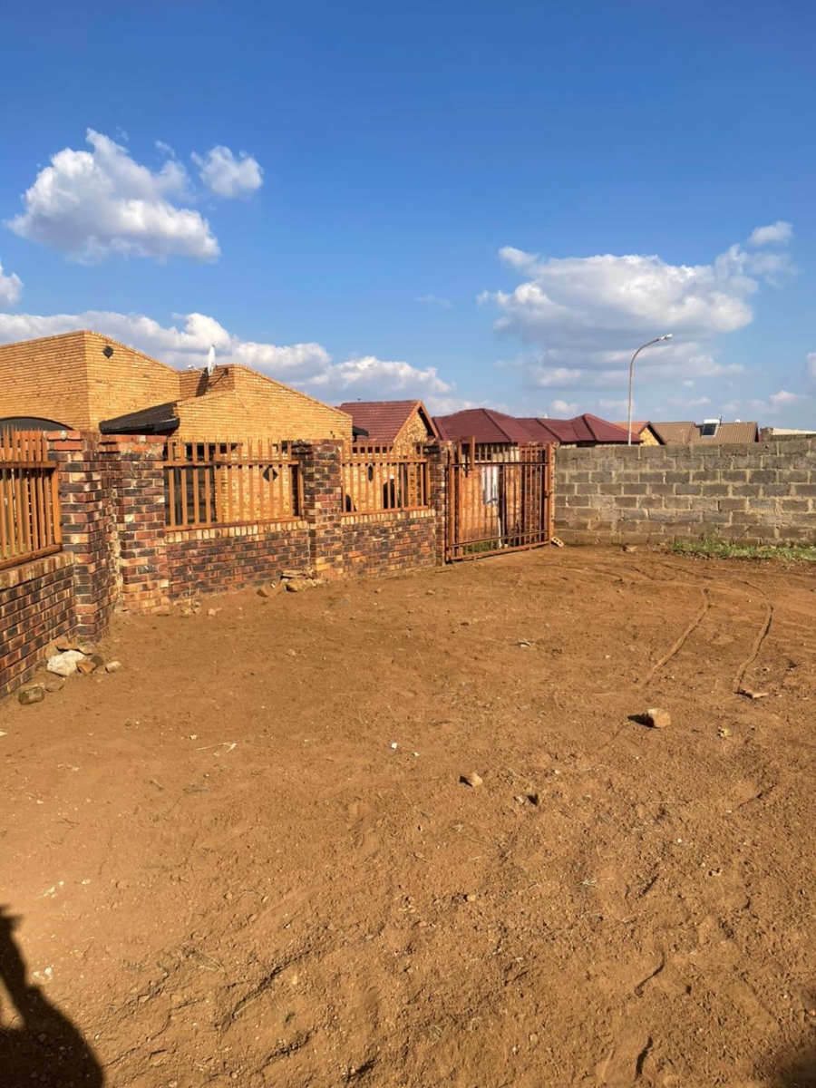 1 Bedroom Property for Sale in Lakeside Gauteng