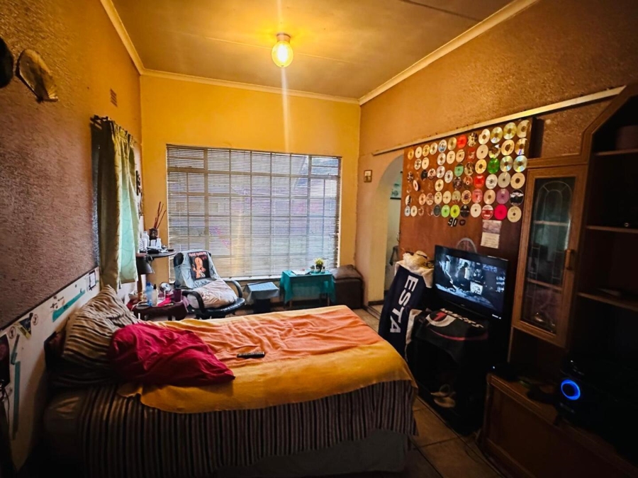 4 Bedroom Property for Sale in Flora Gardens Gauteng