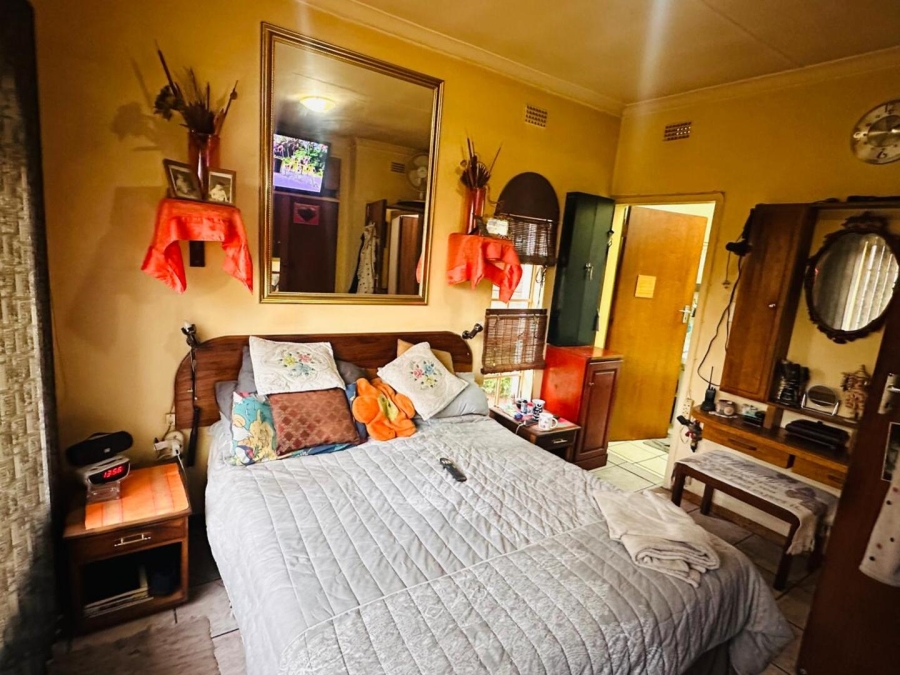 4 Bedroom Property for Sale in Flora Gardens Gauteng