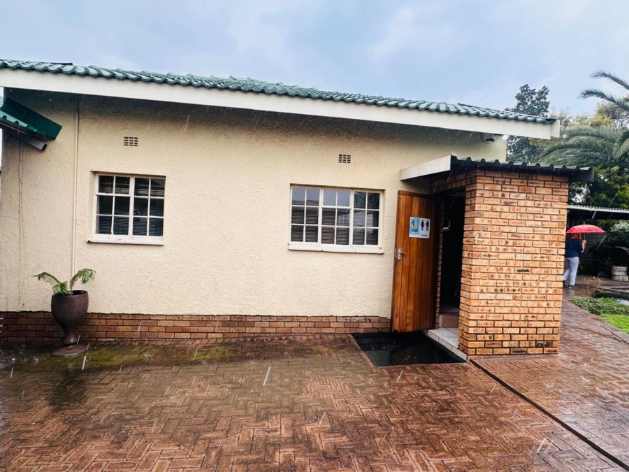4 Bedroom Property for Sale in Flora Gardens Gauteng