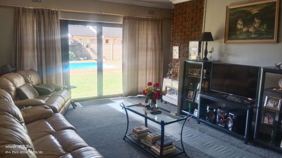 3 Bedroom Property for Sale in Sonland Park Gauteng