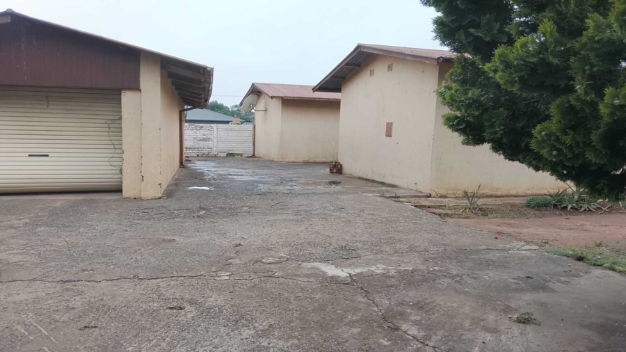 1 Bedroom Property for Sale in Vanderbijlpark CE 2 Gauteng