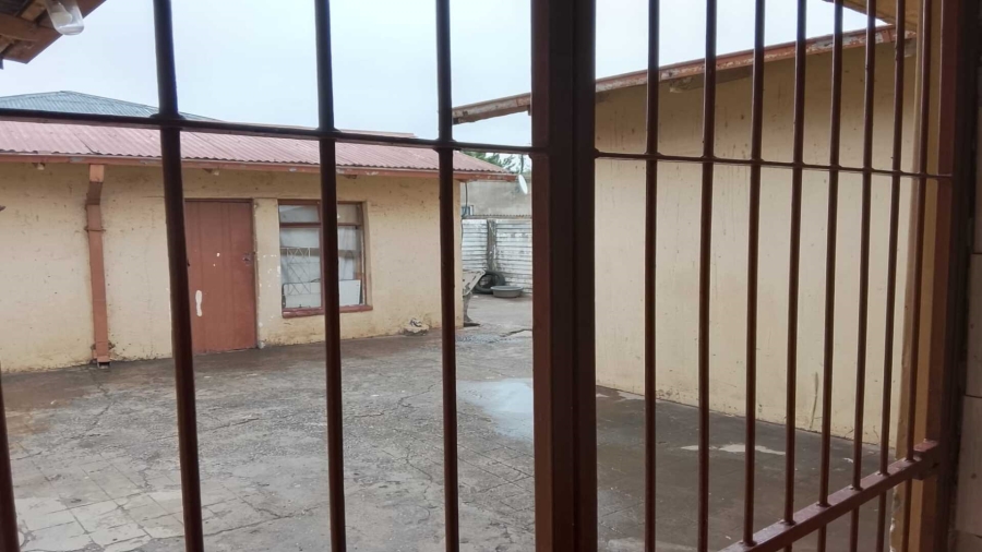 1 Bedroom Property for Sale in Vanderbijlpark CE 2 Gauteng