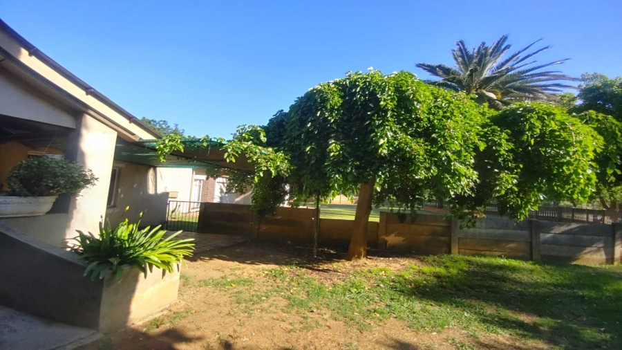 6 Bedroom Property for Sale in Sonland Park Gauteng