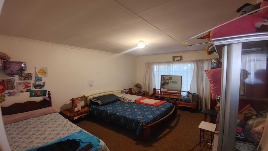 6 Bedroom Property for Sale in Sonland Park Gauteng