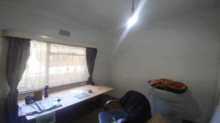 6 Bedroom Property for Sale in Sonland Park Gauteng