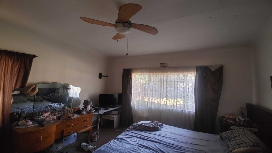 6 Bedroom Property for Sale in Sonland Park Gauteng