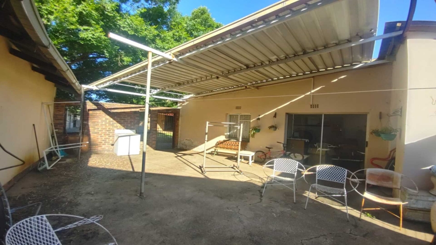 6 Bedroom Property for Sale in Sonland Park Gauteng