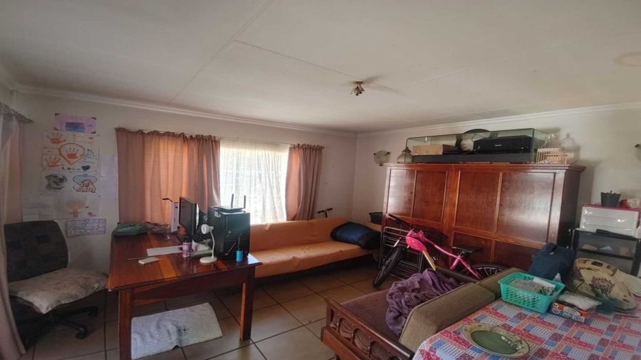 6 Bedroom Property for Sale in Sonland Park Gauteng