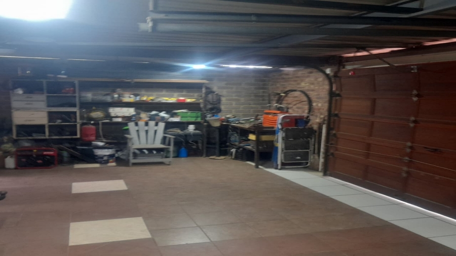 3 Bedroom Property for Sale in Vanderbijlpark SE 7 Gauteng