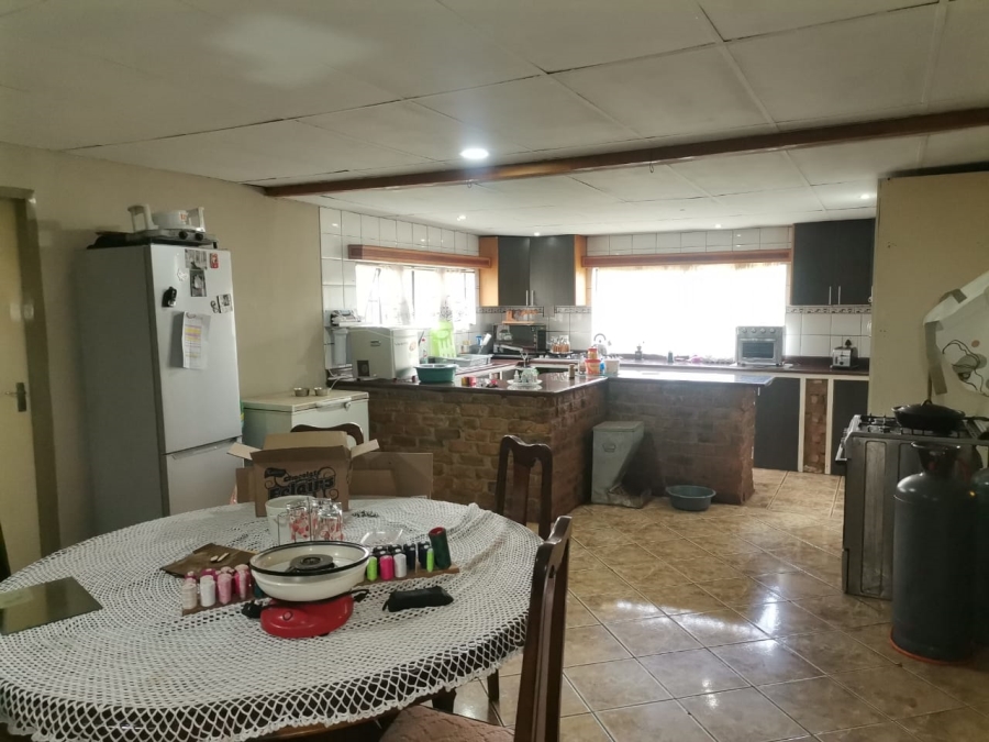 To Let 5 Bedroom Property for Rent in Rosashof Gauteng