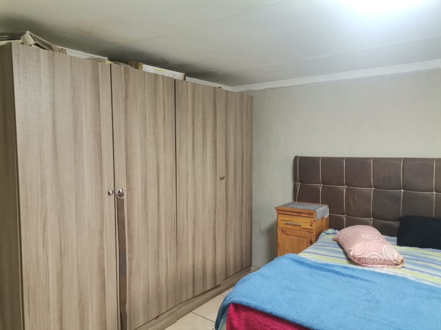 To Let 5 Bedroom Property for Rent in Rosashof Gauteng