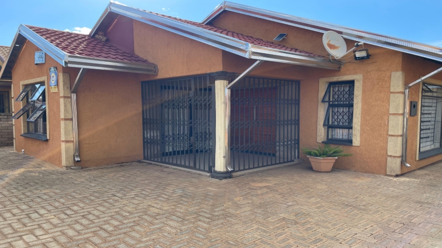 3 Bedroom Property for Sale in Sebokeng Zone 10 Gauteng