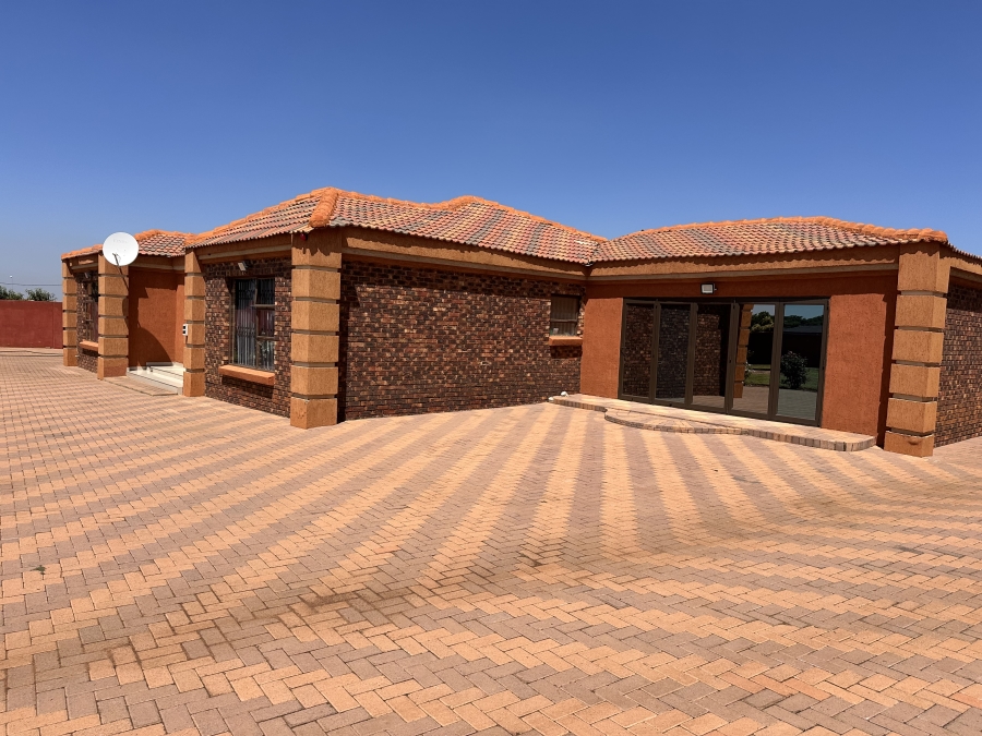 3 Bedroom Property for Sale in Ironsyde Gauteng