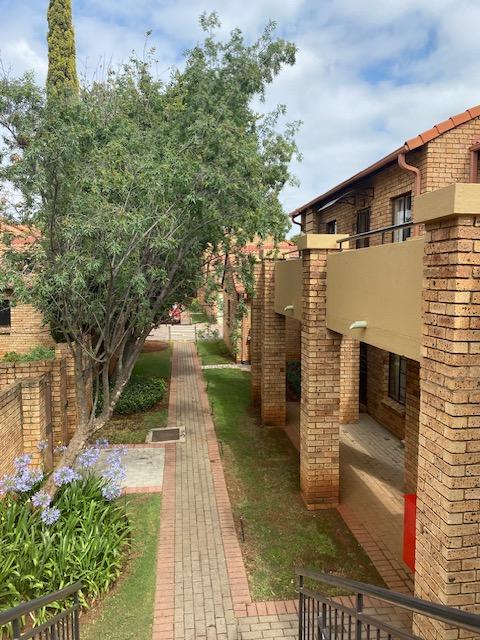 2 Bedroom Property for Sale in Equestria Gauteng