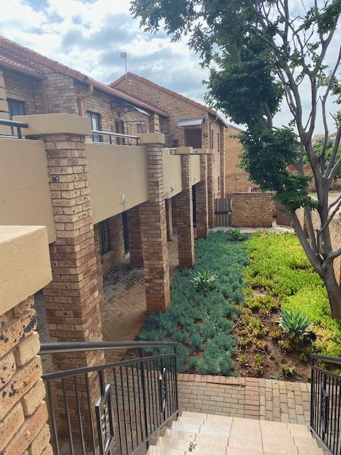 2 Bedroom Property for Sale in Equestria Gauteng