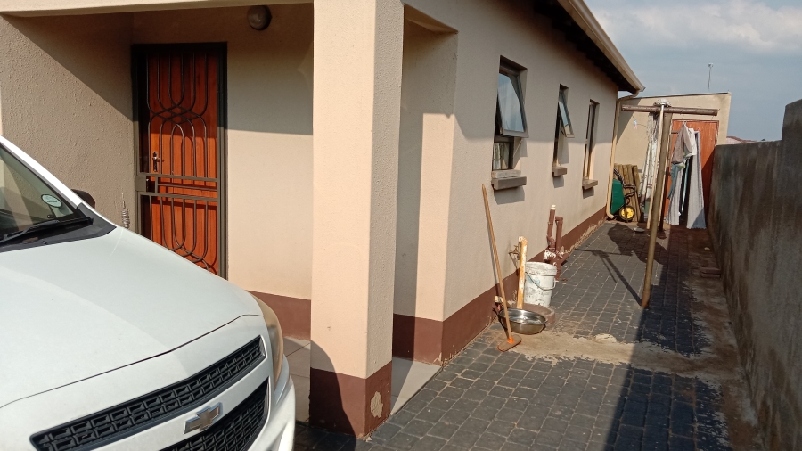 3 Bedroom Property for Sale in Delmore Park Gauteng