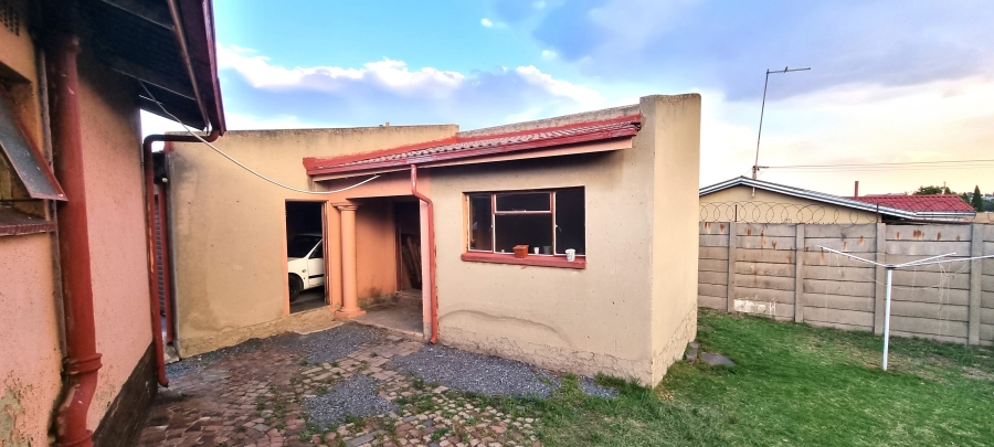 4 Bedroom Property for Sale in Tedstoneville Gauteng