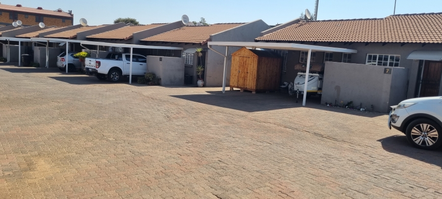 To Let 2 Bedroom Property for Rent in Elspark Gauteng