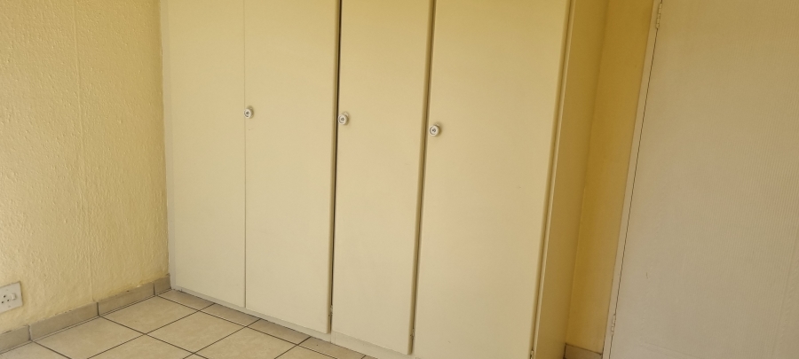 To Let 2 Bedroom Property for Rent in Elspark Gauteng