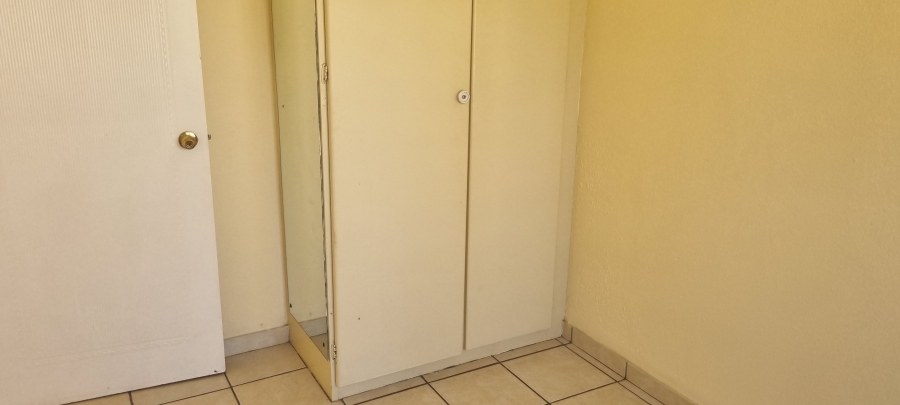 To Let 2 Bedroom Property for Rent in Elspark Gauteng