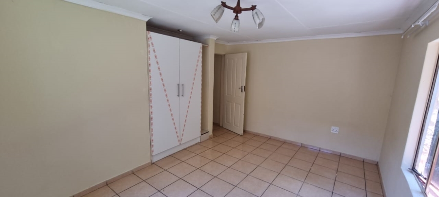 To Let 2 Bedroom Property for Rent in Albemarle Gauteng