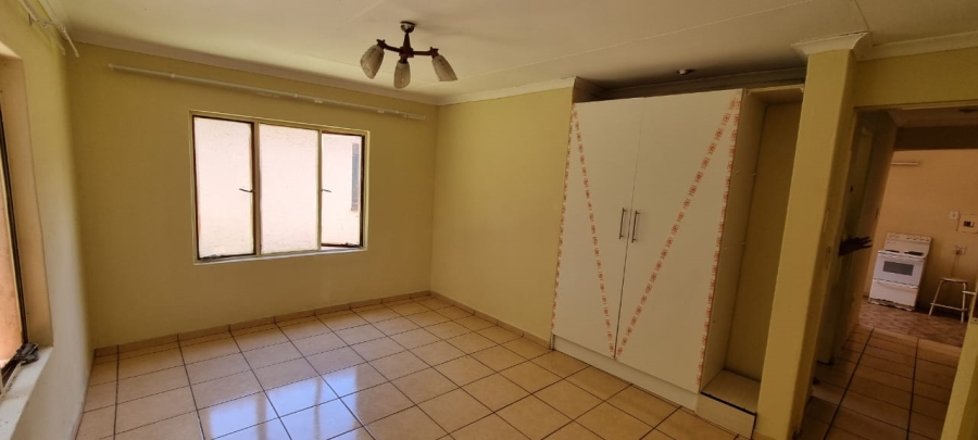 To Let 2 Bedroom Property for Rent in Albemarle Gauteng