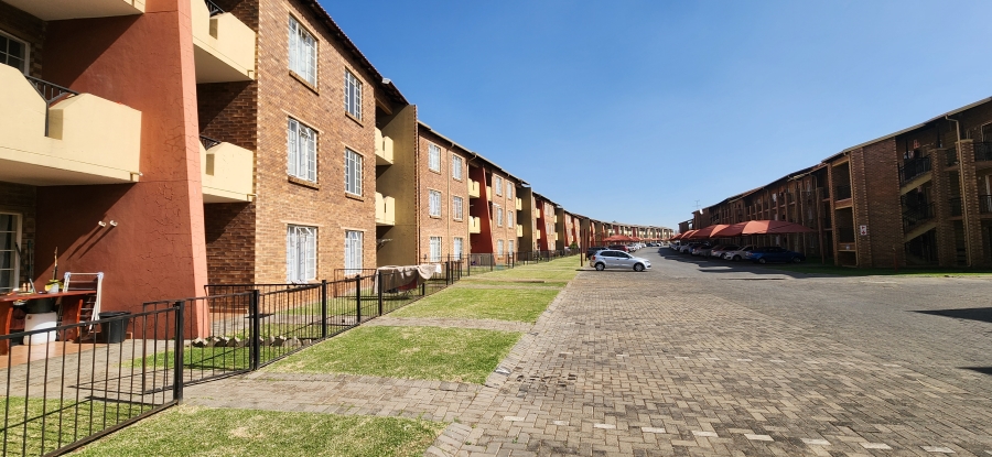 To Let 2 Bedroom Property for Rent in Comet Gauteng