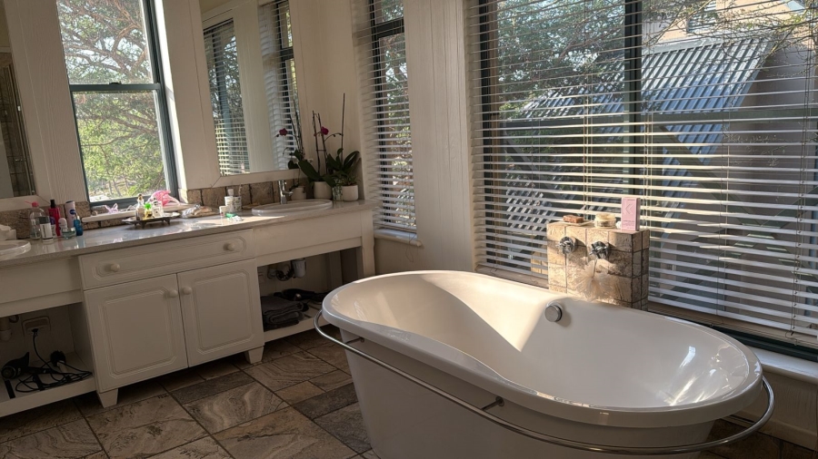 4 Bedroom Property for Sale in Knopjeslaagte AH Gauteng