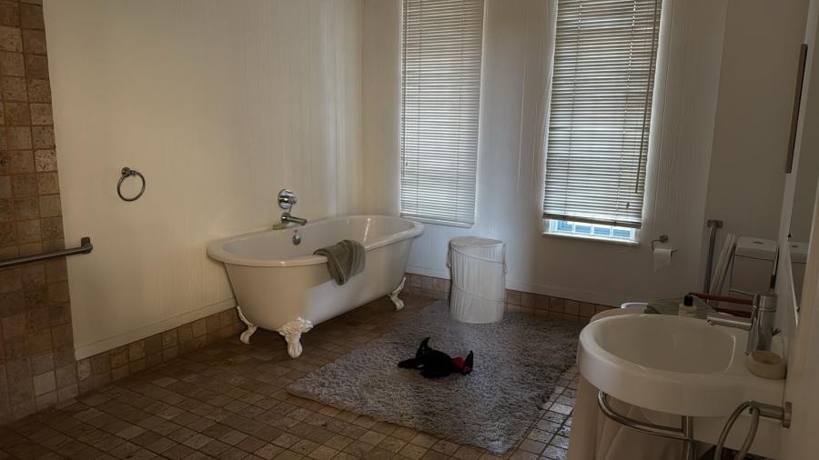 4 Bedroom Property for Sale in Knopjeslaagte AH Gauteng