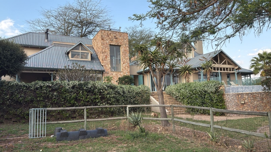 4 Bedroom Property for Sale in Knopjeslaagte AH Gauteng