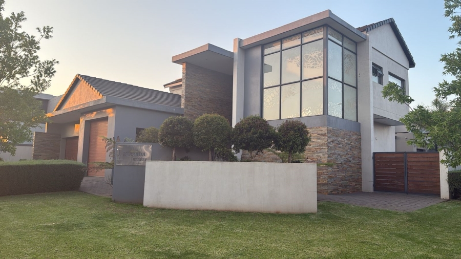 4 Bedroom Property for Sale in Midstream Ridge Gauteng