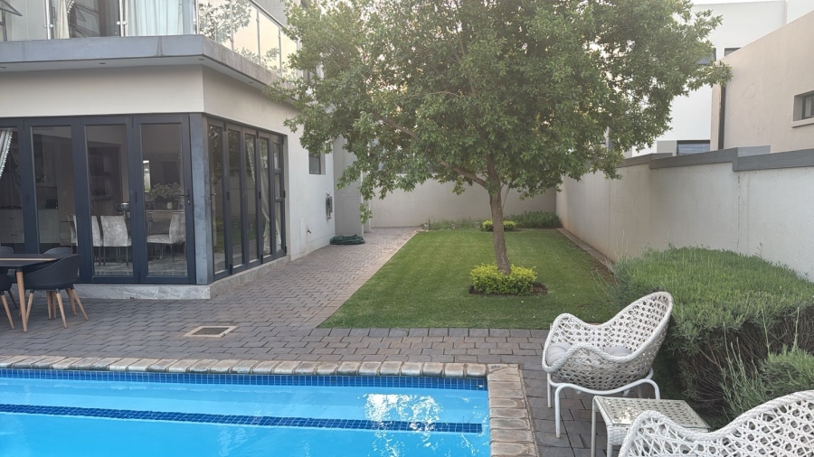 4 Bedroom Property for Sale in Midstream Ridge Gauteng
