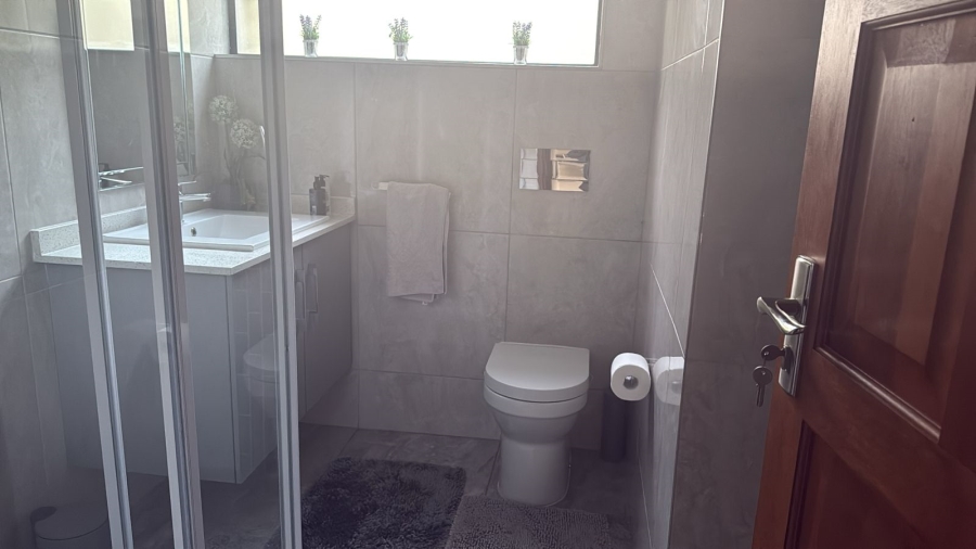 4 Bedroom Property for Sale in Midstream Ridge Gauteng