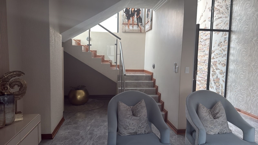 4 Bedroom Property for Sale in Midstream Ridge Gauteng