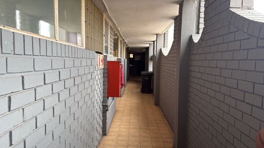 1 Bedroom Property for Sale in Kempton Park Central Gauteng