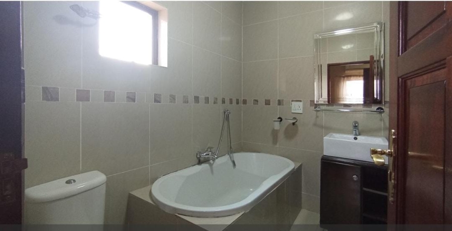 5 Bedroom Property for Sale in Blue Valley Golf Estate Gauteng