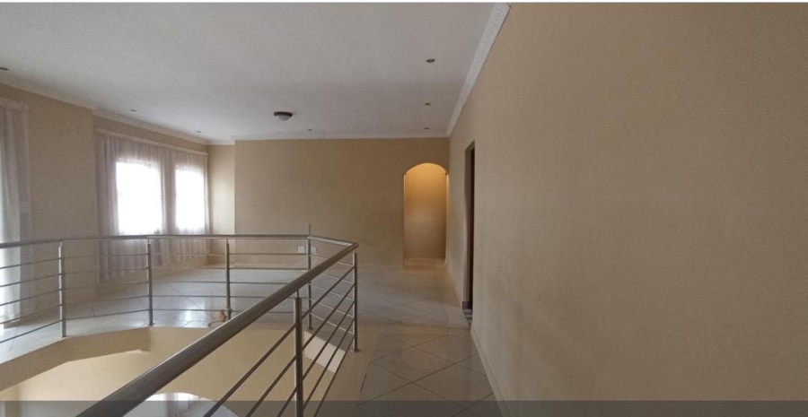 5 Bedroom Property for Sale in Blue Valley Golf Estate Gauteng