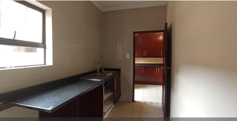 5 Bedroom Property for Sale in Blue Valley Golf Estate Gauteng