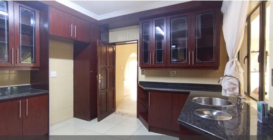 5 Bedroom Property for Sale in Blue Valley Golf Estate Gauteng